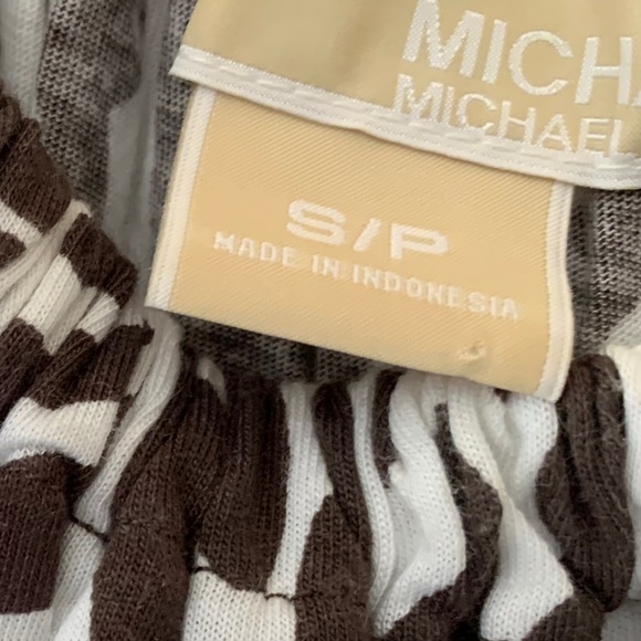 Michael Kors Women’s sleeveless top - Picture 5 of 5